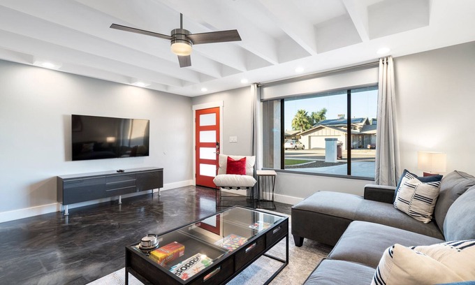 Park Scottsdale Four House | Old Town Fun House | 3 mins to all the action!