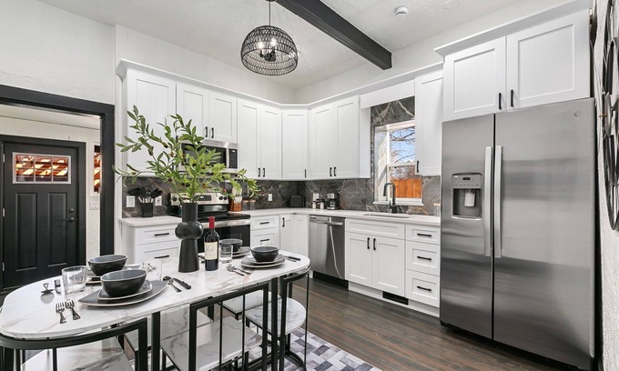 University North House | Old Town Retreat w/Hot Tub Steps From Csu!