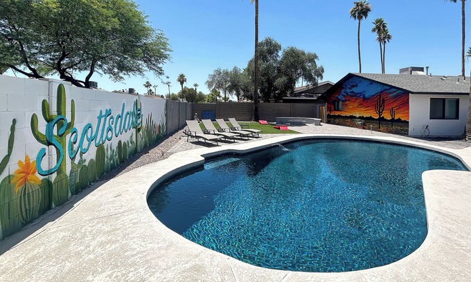 Scottsdale House | ☆Oldtown Osborn Oasis☆ Lagoon pool and large backyard. Close to Oldtown Sdale