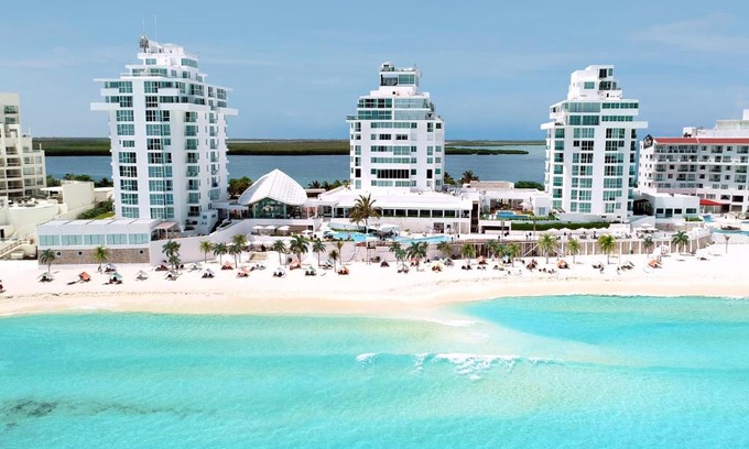 Zona Hotelera Resort | Oleo Cancun Playa All Inclusive Resort