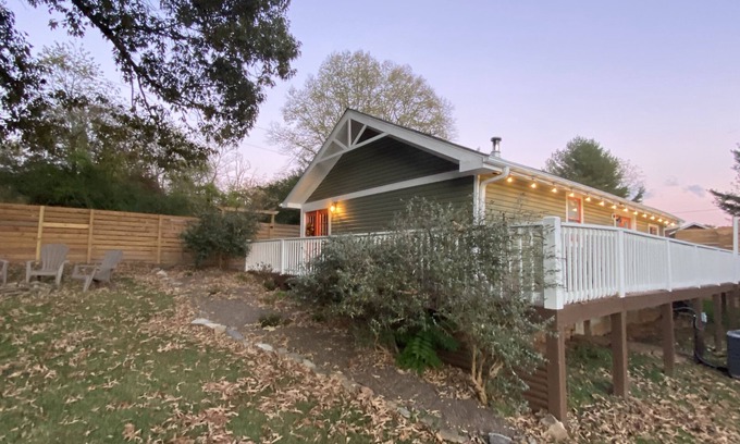 Asheville Cottage | Olive House w/Wet Room Near Asheville & Biltmore - Clean and Pup-friendly!