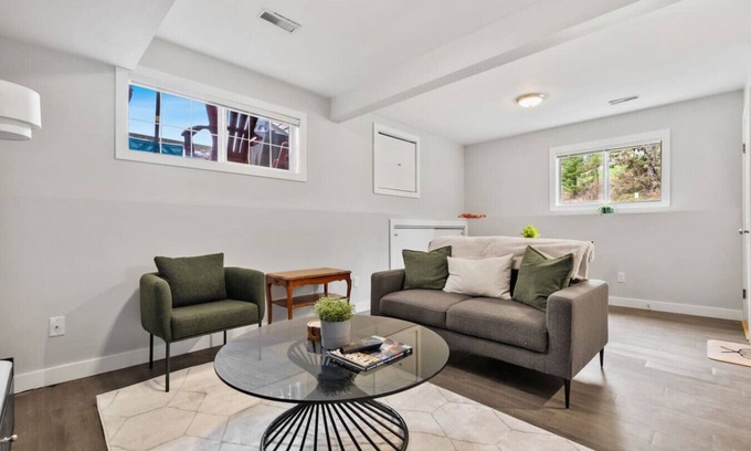 East Kootenay Condo | Olive & Onyx | Fire Pit | Pet-Friendly | Central