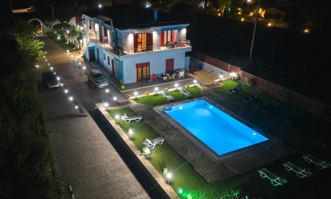 Aigialeia Apartment | Olive Tree Suites