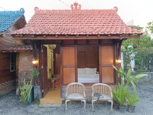Depok House | Omah Jowo homestay