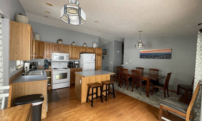 Rapid City Cabin | Omega Cabin Close to Lake Pactola and ATV Trails