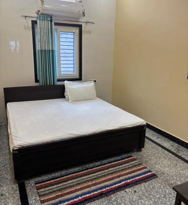 Faizabad House | Omji Spiritual Stays - Shri Char Bhuja Dham Ashram