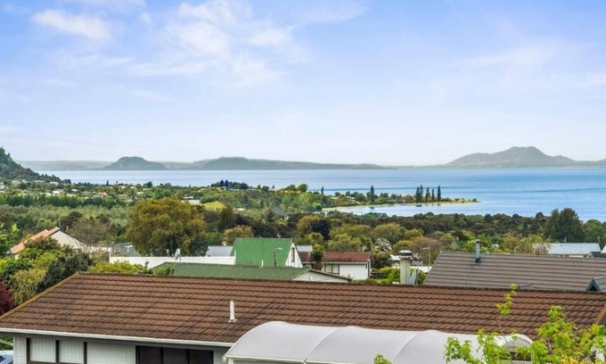 Omori House | Omori Room with a View