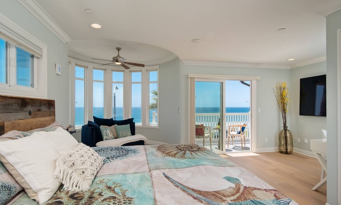 Carlsbad Condo | On the Beach! 4 bed 3 bath 2300sq ft CarlsbadBeachCondo.com