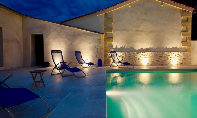 Saint-Seurin-de-Prats House | On the Dordogne, feet in the water