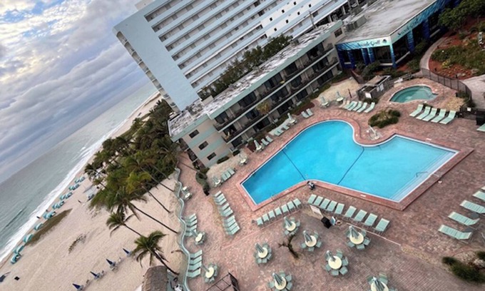 Pompano Beach Resort | On the Ocean! Amazing Views! 2BD 2BTH in a lovely resort with all the amenities!