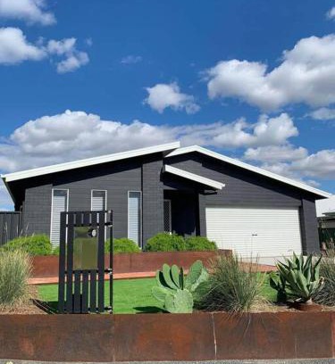 Dubbo House | On the Park