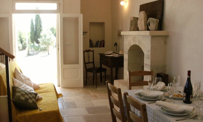 Locorotondo House | On top of a hill, in the heart of a village