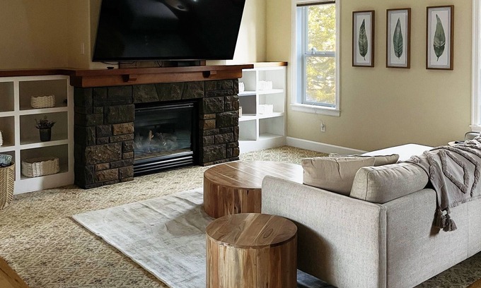 Westbrook Meadows House | On your way to Mt. Bachelor and the Cascade Lakes