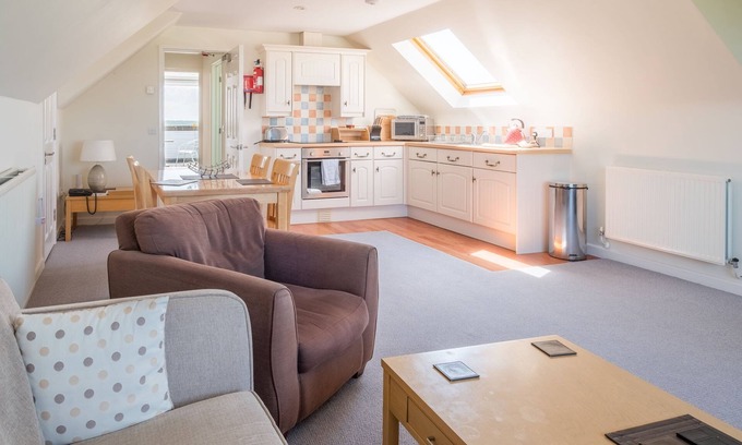 Saint Columb Major Apartment | One bed flat with golf and the beach on your doorstep!