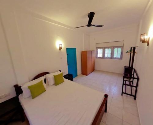 Hikkaduwa Apartment | One Bedroom Apartment