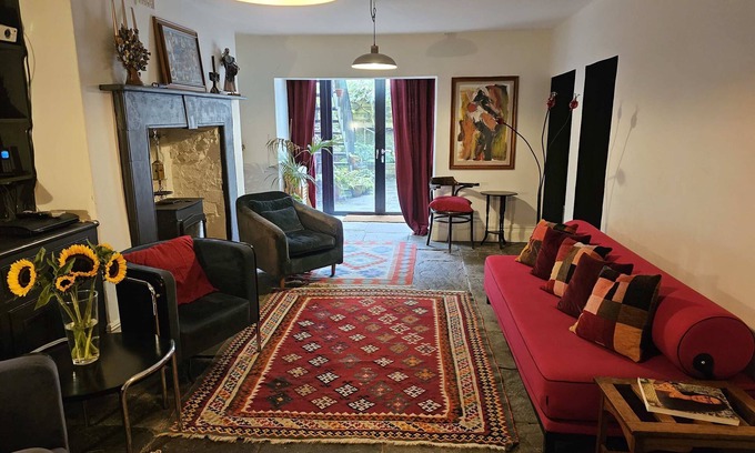 Clifton Apartment | One Bedroom Basement Flat in Canynge Square