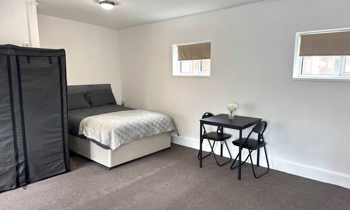 Southampton Apartment | One bedroom Studio