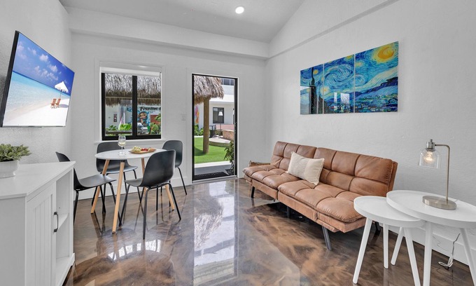 Flagler Village Condo | One bedroom suite | Urban Retreat | Freedom Two