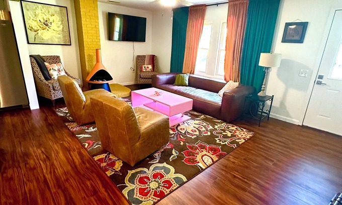 Van Buren House | One Block from Current River! Let's Go!