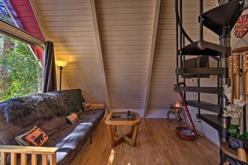 Sugarloaf House | One-Of-A-Kind Couples Getaway Big Bear A-Frame!