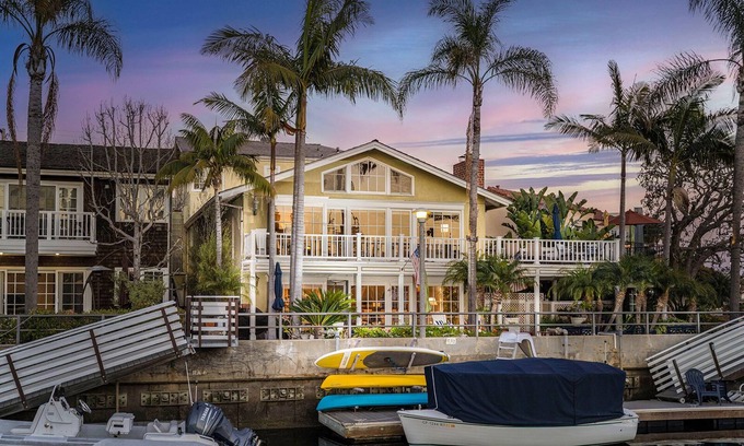 Naples House | One of a-Kind Spectacular 6 Bedroom-3 Story Naples Waterfront Home