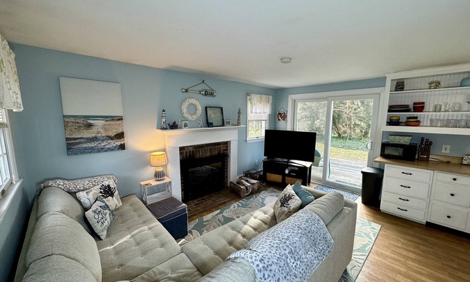 Brewster House | Only a Half of a mile to Crosby Landing Beach in Brewster on Cape Cod Bay. Pets Considered.