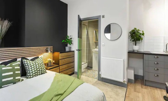 Beeston Apartment | OnPoint Modern & Bright 1 Bedroom Studio