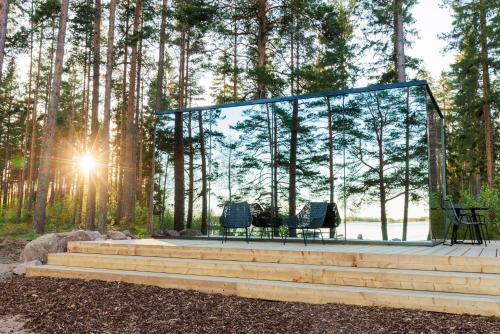 Pyhtaa Apartment | ÖÖD Mirror Houses at Versso