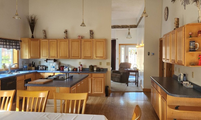 Whipholt House | OPEN Dates on Leech Lake home; NEW property offering, All dates open Book Now