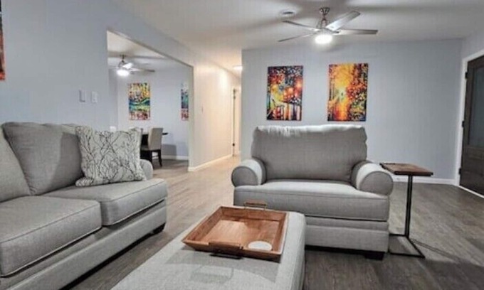 Augusta House | Open Floor Plan -Colorful Bright - Great for Extended Stays - 4 BR/2BA