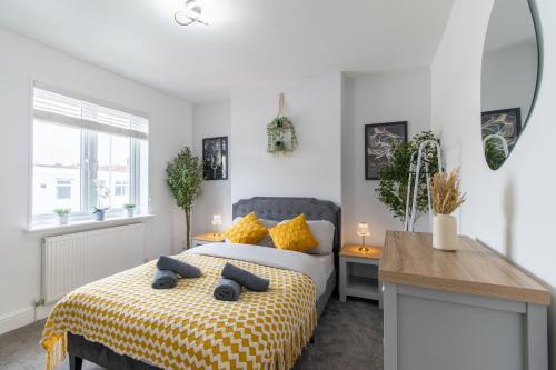 Southsea House | Open Mind Property - 10 guests, Hottub, Free Parking