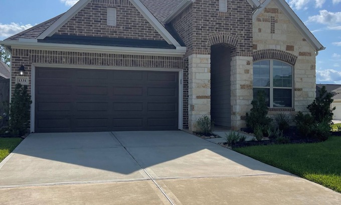 Magnolia House | Open-Plan 3BR w/Office, Patio & Lake Fun