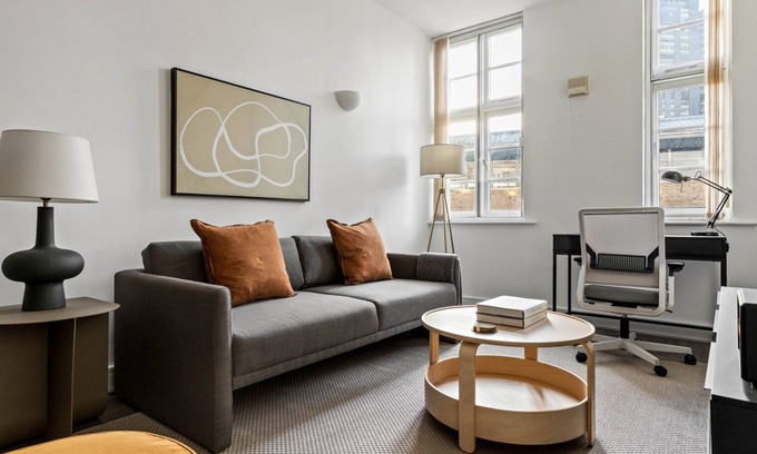 Riverside Apartment | Open Plan London Bridge 2BR nr London Bridge Station, by Blueground