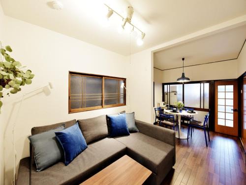 Shin-Osaka Apartment | Open Sale! Umeda 3 min away 2BR Max6 Free tour guide