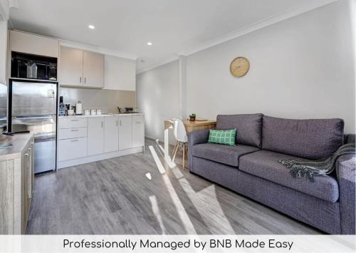 Llanarth Apartment | Ophir Studio - Ideal for Work, BBQ