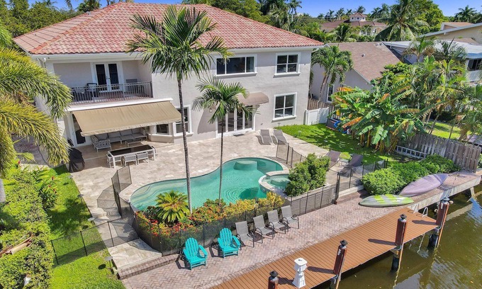 South Lake Villa | Opulence On The Bay ~ w/Heated Pool/Hot Tub/Near Beach 🏖️