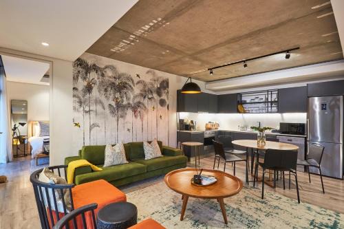 Cape Town City Centre Apartment | Opulent living The Signature de Waterkant
