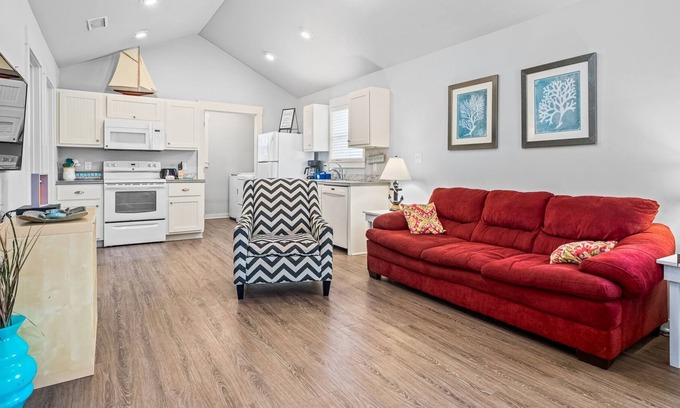 Rockport Cottage | Orange Oasis Cottage