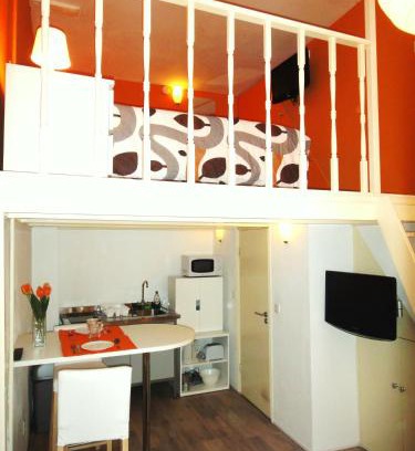 Burgwallen Nieuwe Zijde Bed & Breakfast | Orange Suite Studio
