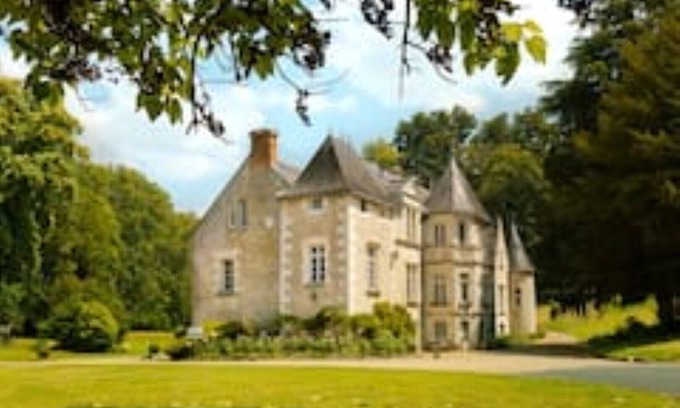 Ballan-Mire Villa | Orchard house in the Commanderie de Ballan