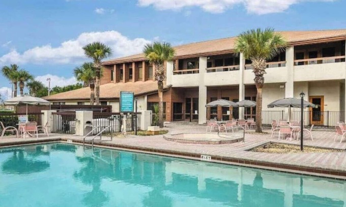 Oak Ridge Apartment | Orlando Oasis 2BR/Near Disney