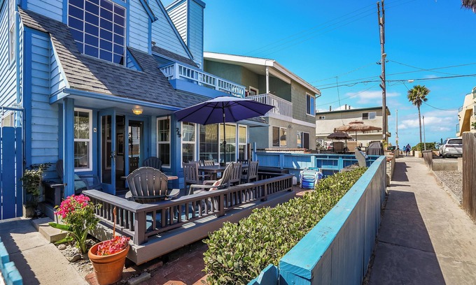 San Diego House | Ormond Beach Oasis - Large Private Patio, Washer/Dryer, Pet Friendly & Steps to Sand!