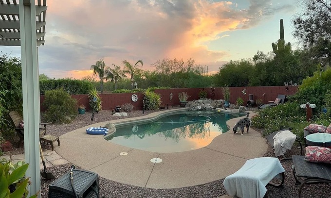 Oro Valley House | Oro Valley Gem! 4 bedroom-3 plus office/gym, 2 bath, Pool and Mountain View