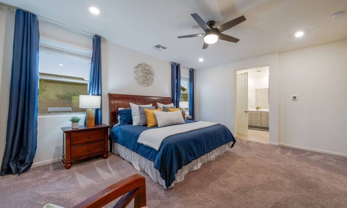 Casas Adobes Apartment | Oro Valley/Office/Fenced/2 BR 2BA/Garage