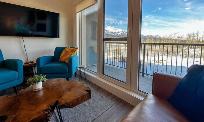 Golden Condo | OSO203 · The Cache Contemporary DT Condo