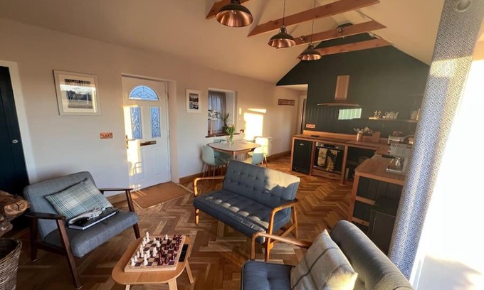Forres House | Osprey Hide