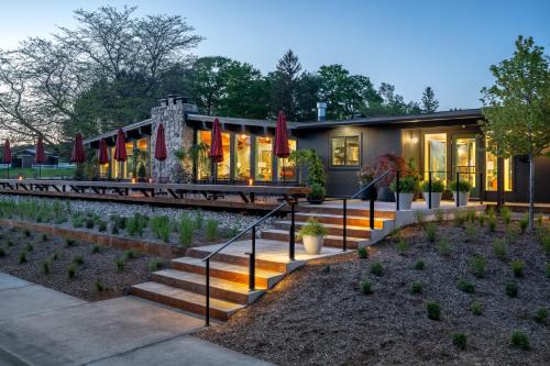 Harbor Springs Hotel | Otis Harbor Springs