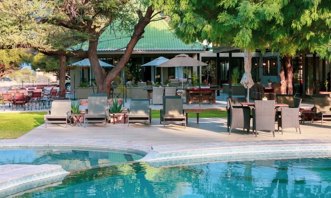 Otjiwarongo Cabin | Otjiwa Safari Lodge