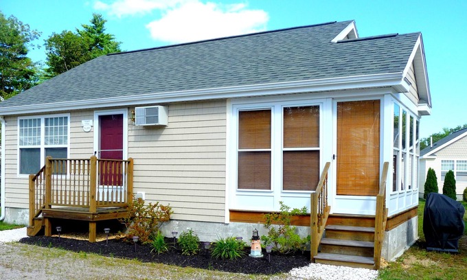 Ogunquit - Wells Cottage | Our Happy Place - Updated Beach Dreams Cottage