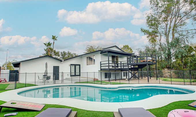 Park Scottsdale Four House | Our home is beautifully decorated with modern touches to make you feel at home